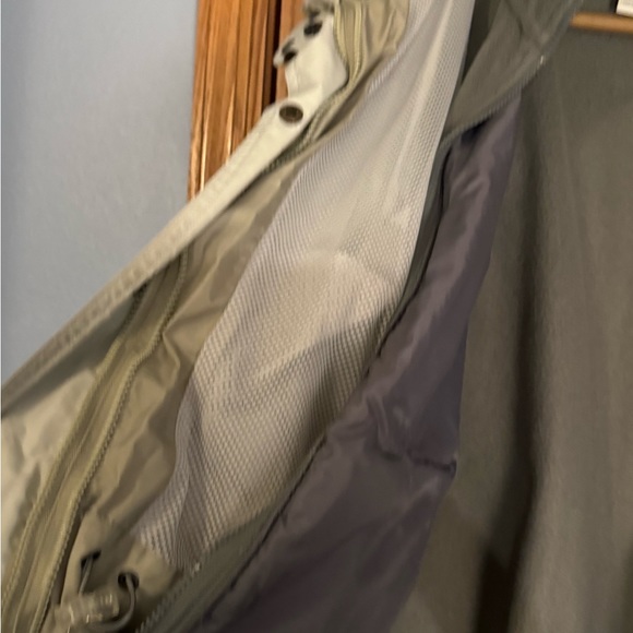 Columbia Jacket - Picture 7 of 12